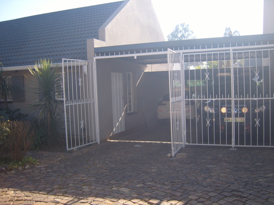 2 Bedroom Property for Sale in Aurora Western Cape